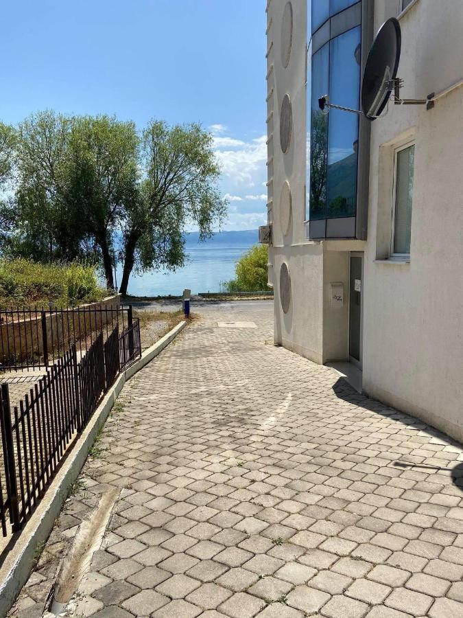Aqua Blue Apartment Pestani Exterior photo